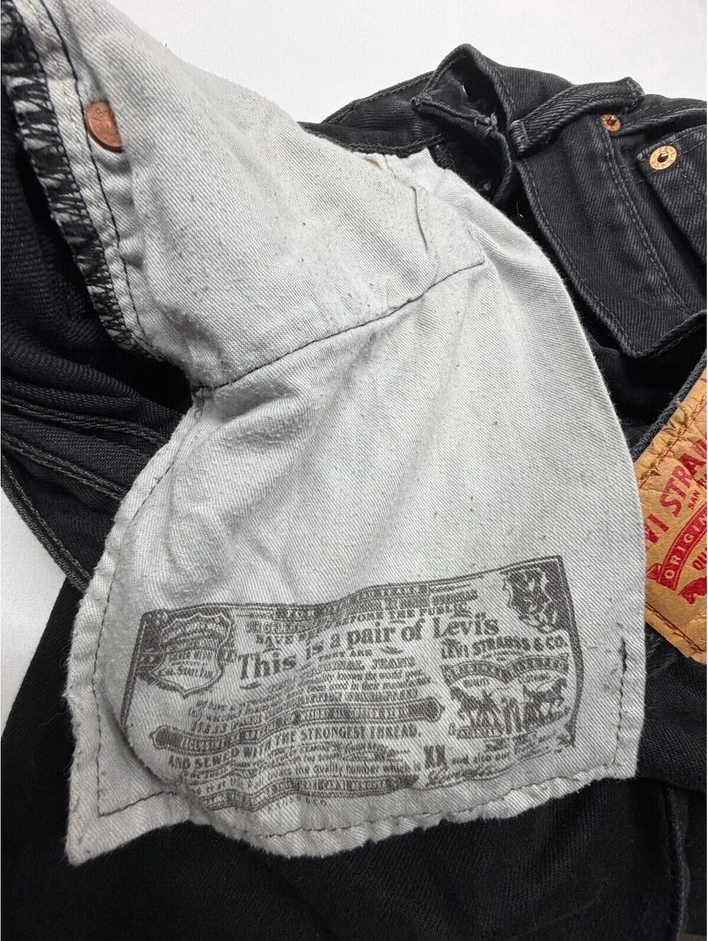 Levi Strauss 501 Men's Jeans Straight Leg Zip Fly Mid-Rise Size 32 Black